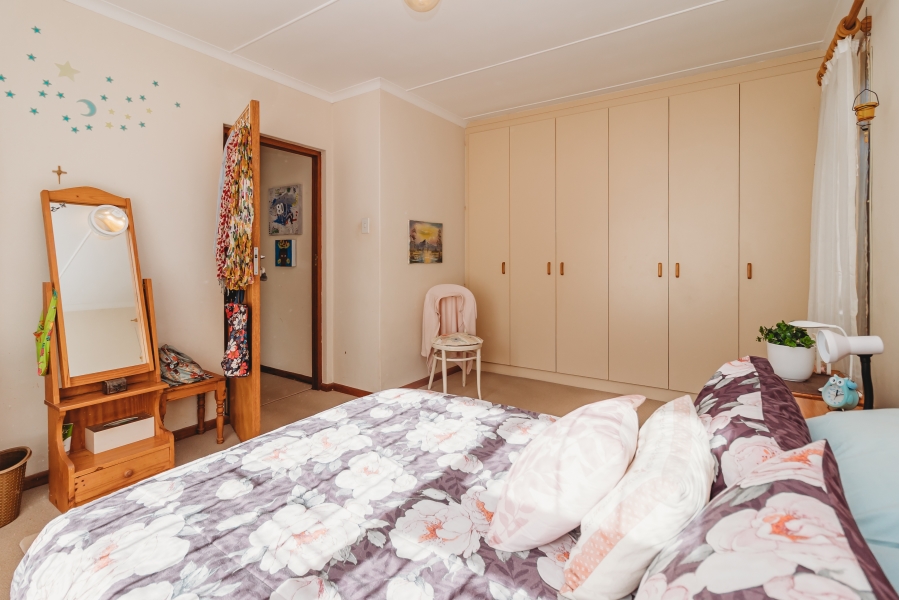 2 Bedroom Property for Sale in Denneoord Western Cape